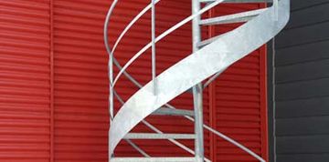 Carpintería de Aluminio Jopem escaleras en aluminio